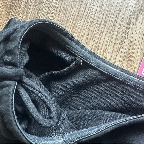 Edikted Women’s Jess Off Shoulder Top Black Medium Tie Sleeve Stretch Y2K NEW - Picture 3 of 9